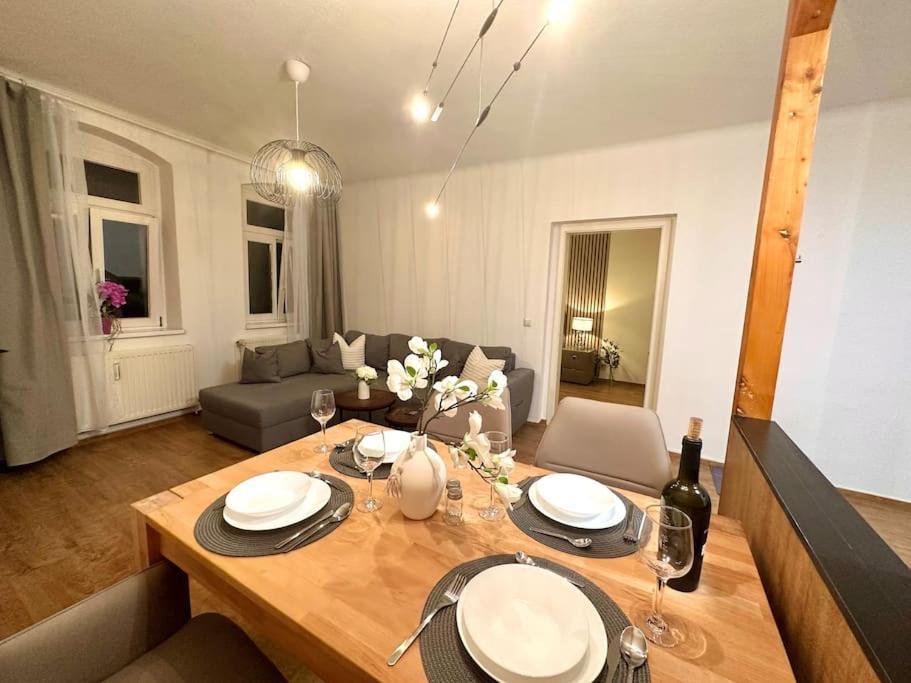 Modern Eingerichtete Wohnung Im Stadtzentrum Zittau Kostenloser Parkplatz エクステリア 写真