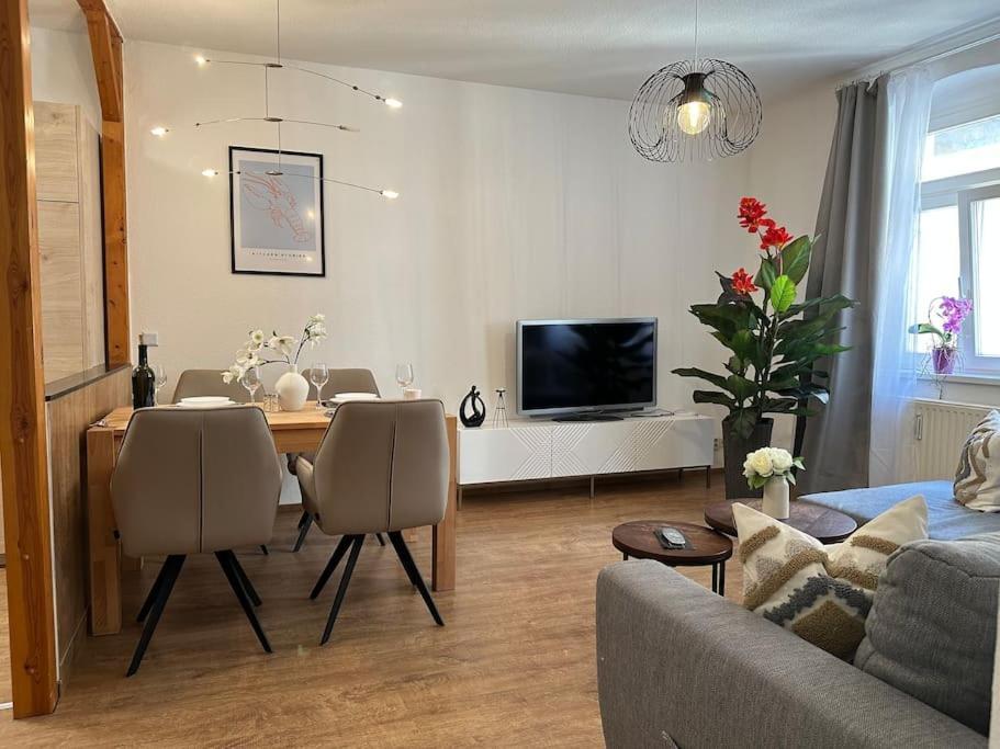 Modern Eingerichtete Wohnung Im Stadtzentrum Zittau Kostenloser Parkplatz エクステリア 写真